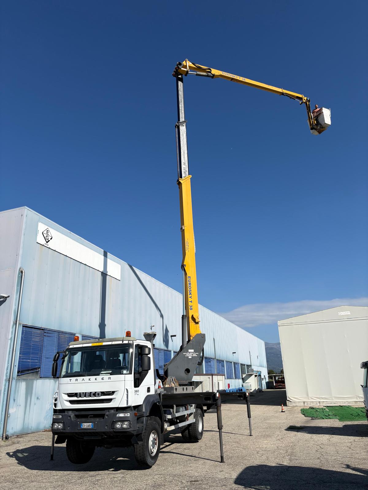 Iveco Trakker - foto 4